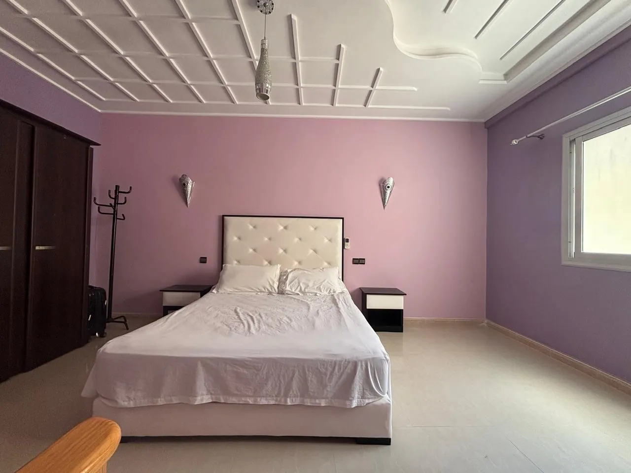 Darcom Loft à Saïdia — chambre climatisée, vue face